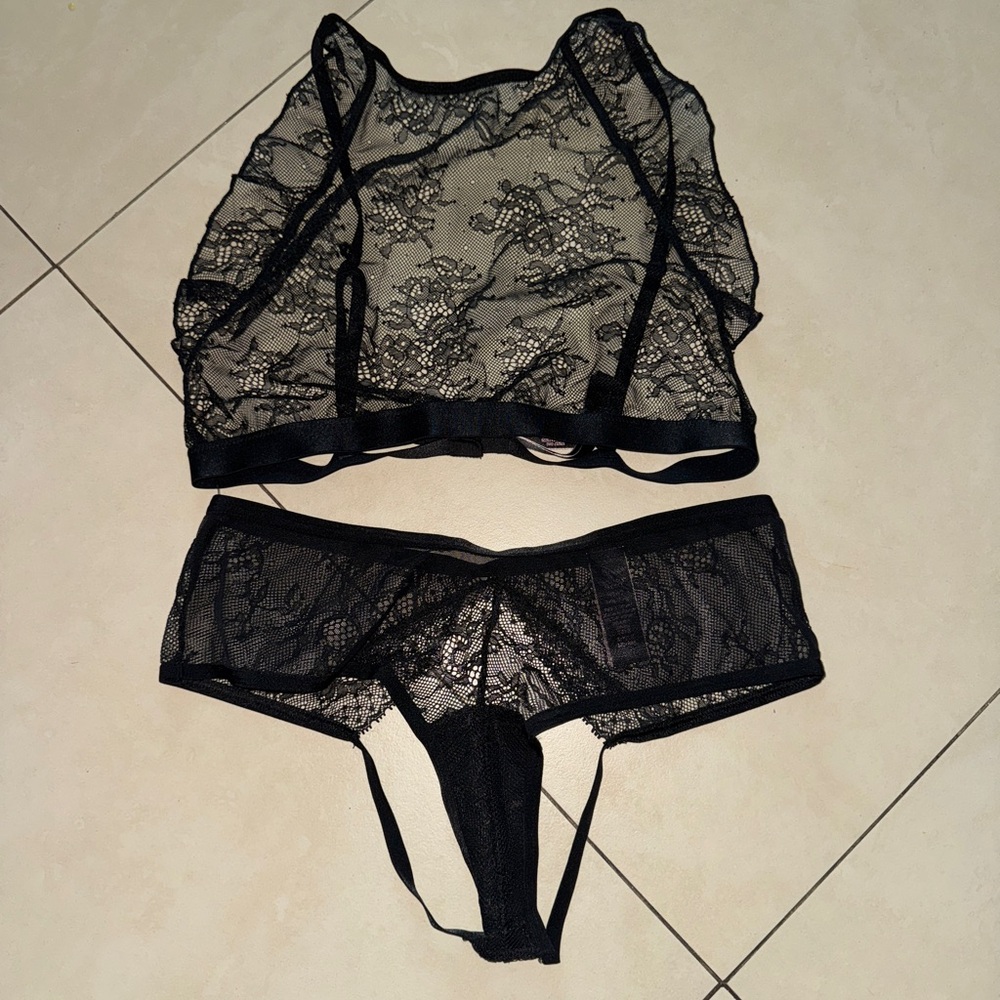 Victoria’s Secret set